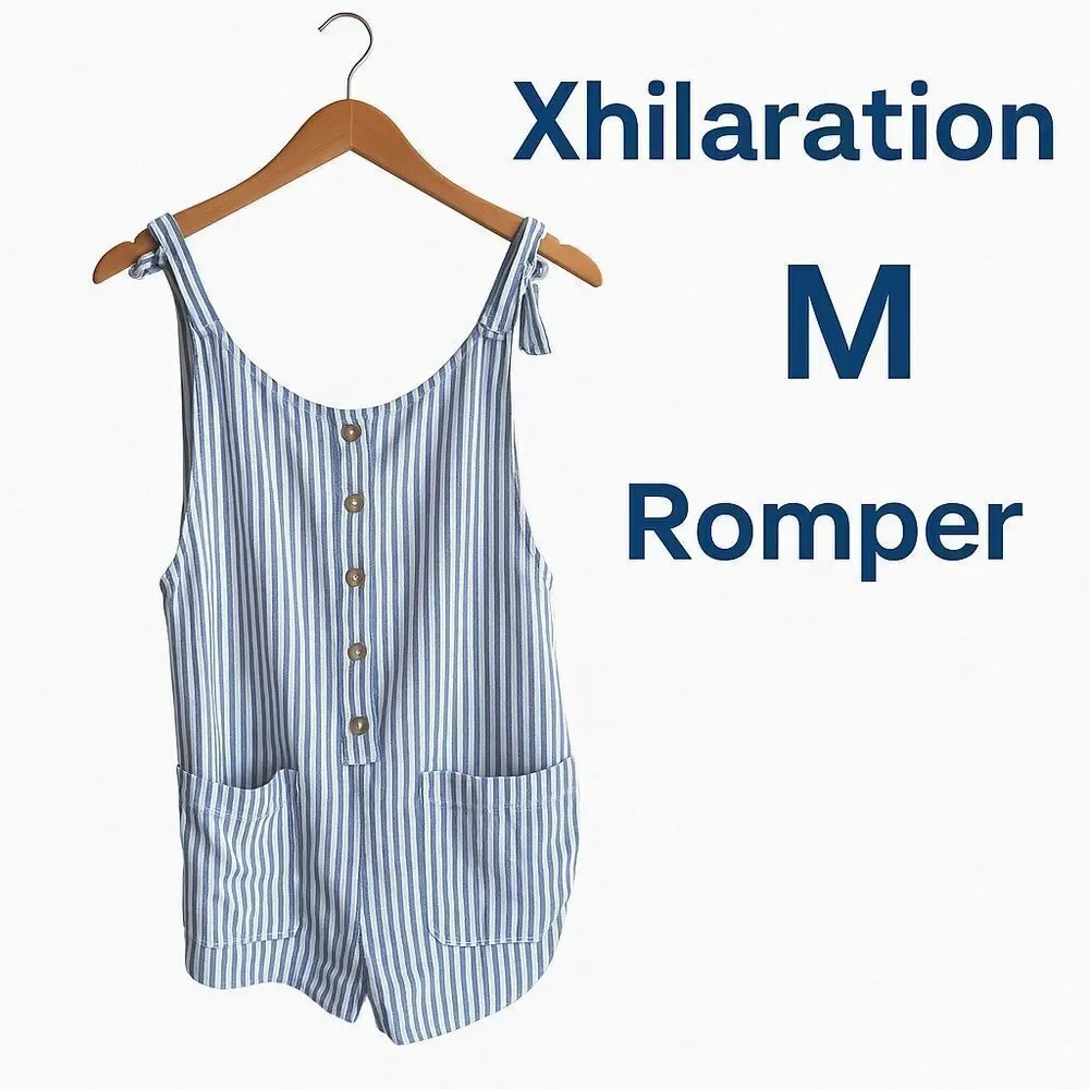 🌴 Xhilaration Blue & White Striped Tie Strap Romper - Size M